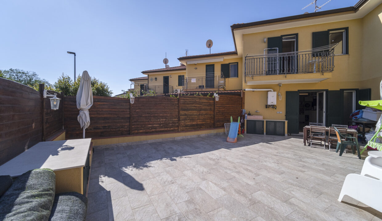 _DSF4628-HDR